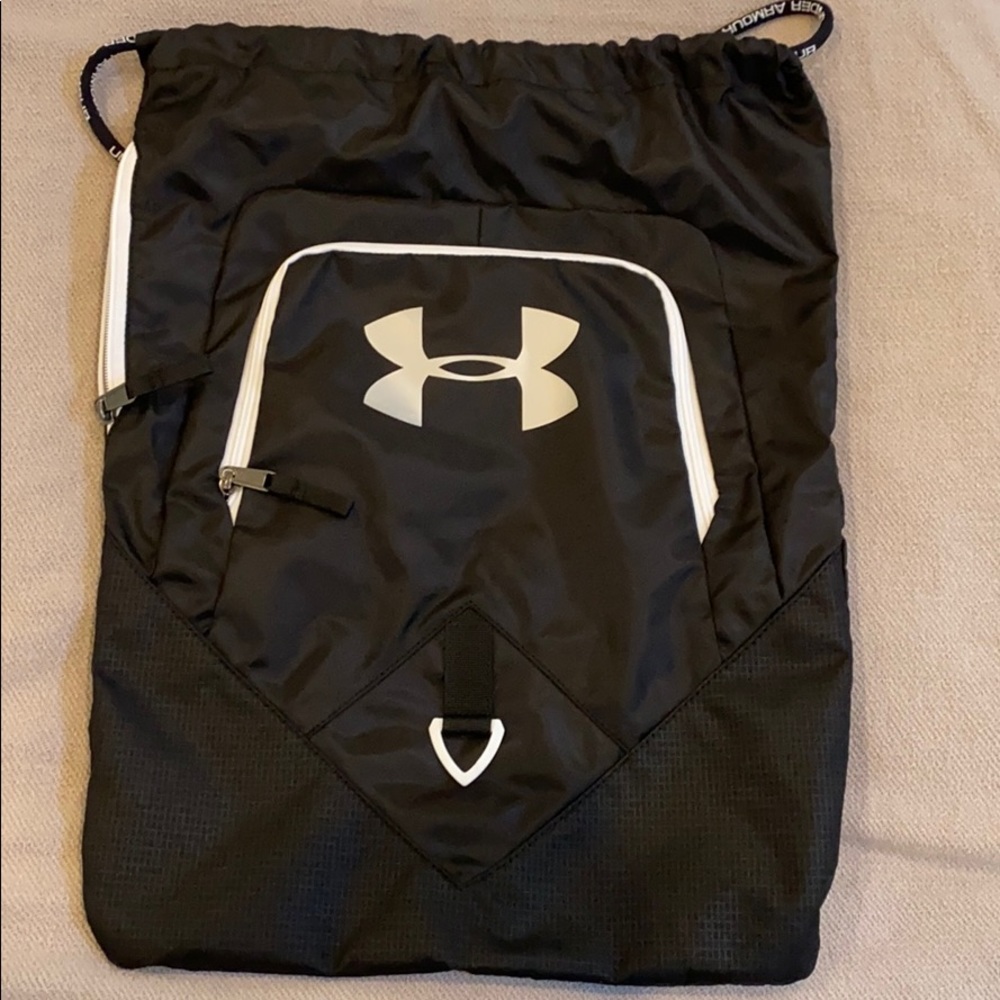 NWOT: Under Armour Undeinable Sackpack
